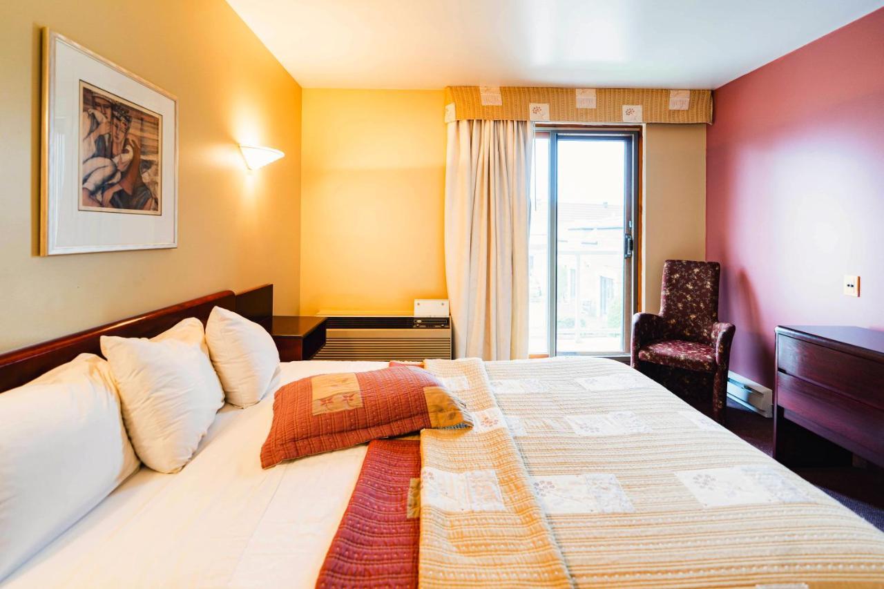 Auberge Harris Saint-Jean-sur-Richelieu Exterior foto